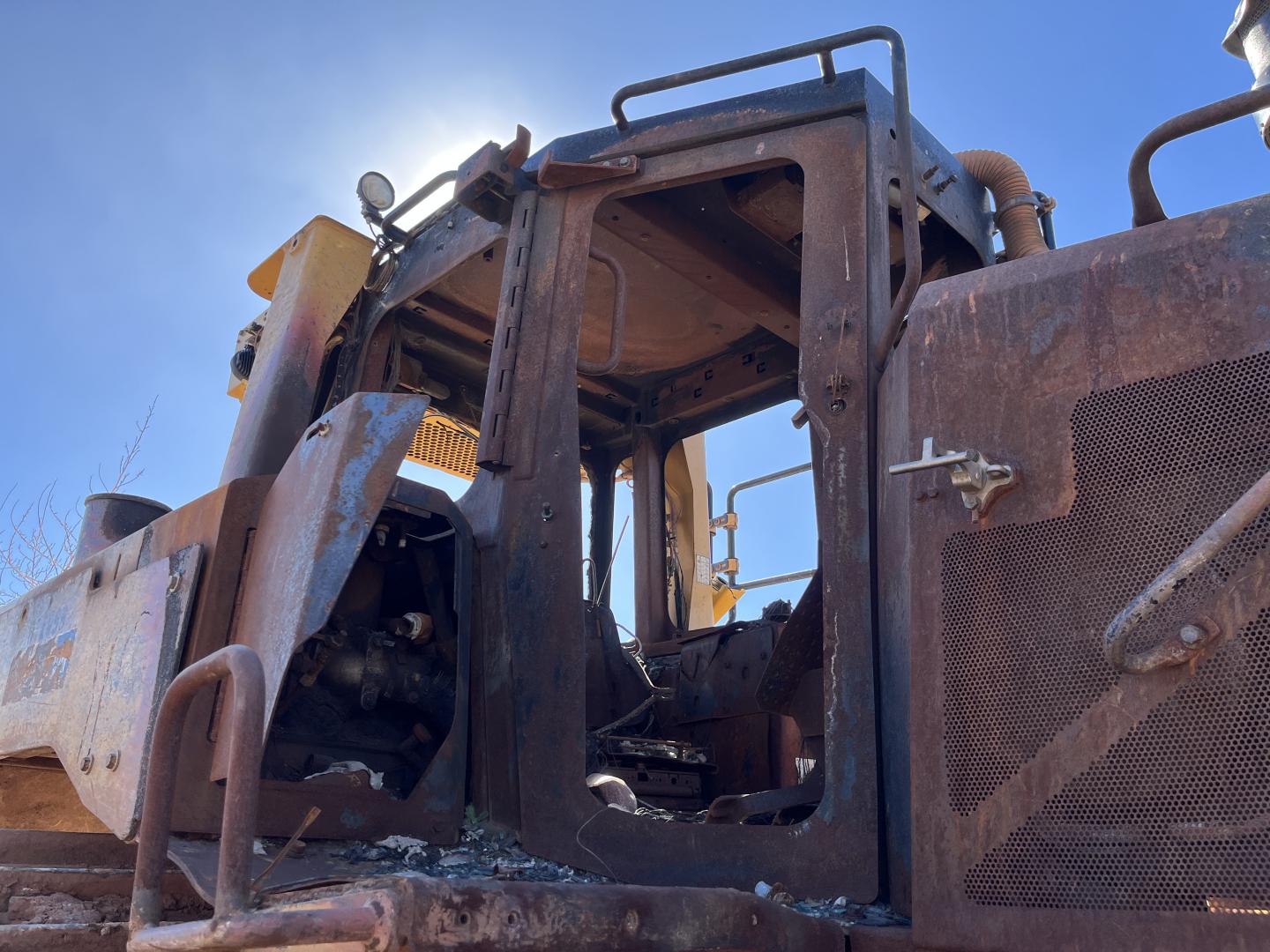 ./imagenes/INVOICE/2019/17392/TOPADOR FRONTAL CATERPILLAR D6T (14).JPG